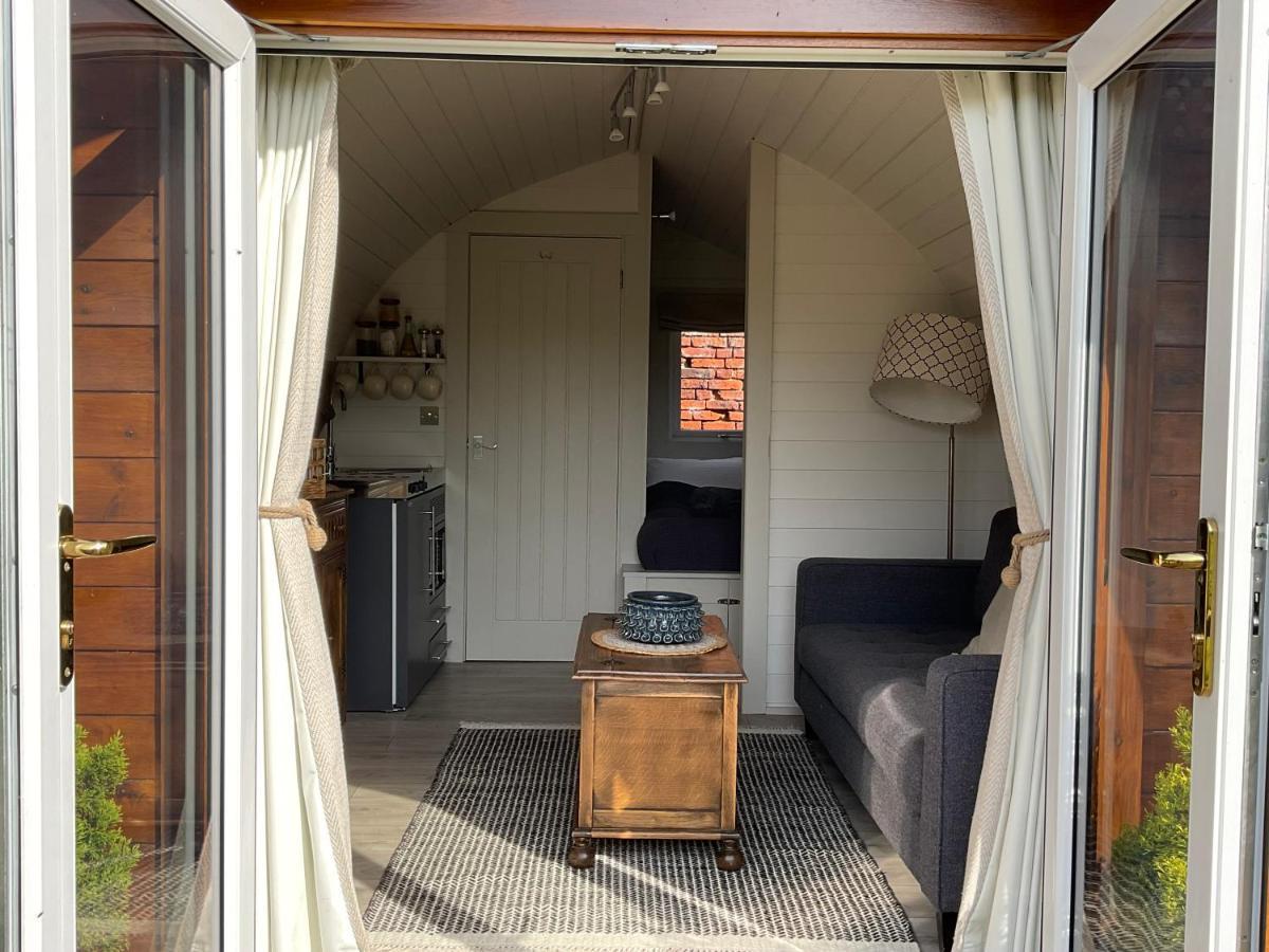 Secluded Cosy Luxury Pod With Wood Fired Hot Tub Hotel Шрусбъри Екстериор снимка